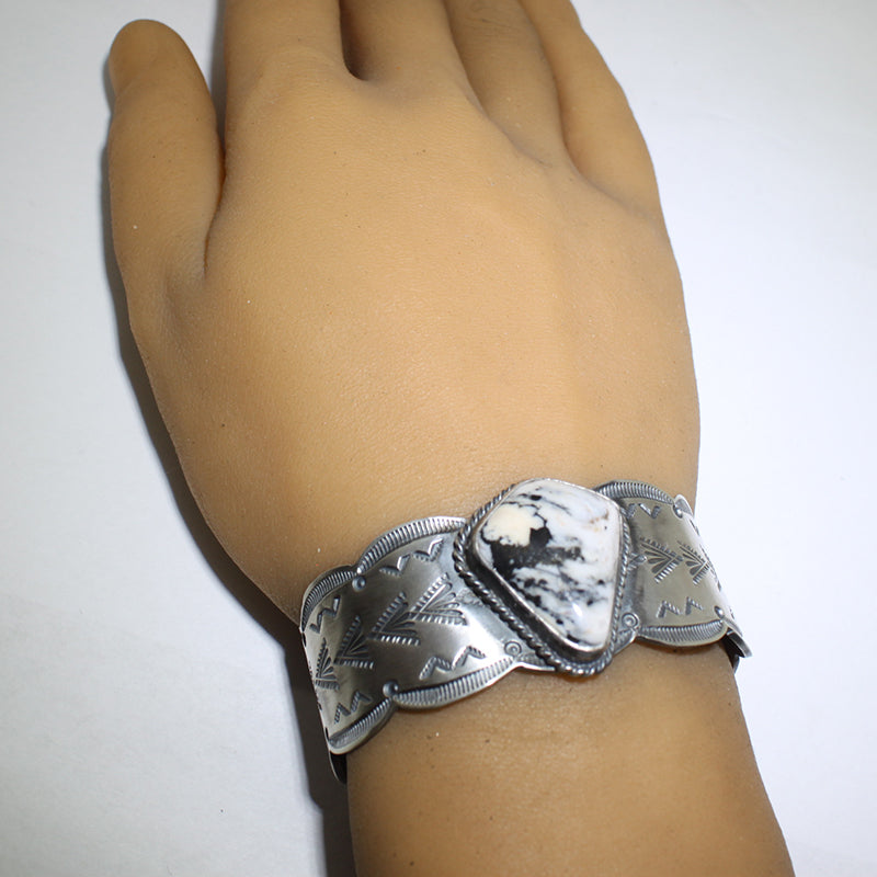 White Buffalo Bracelet by Arnold Goodluck 5-1/2"