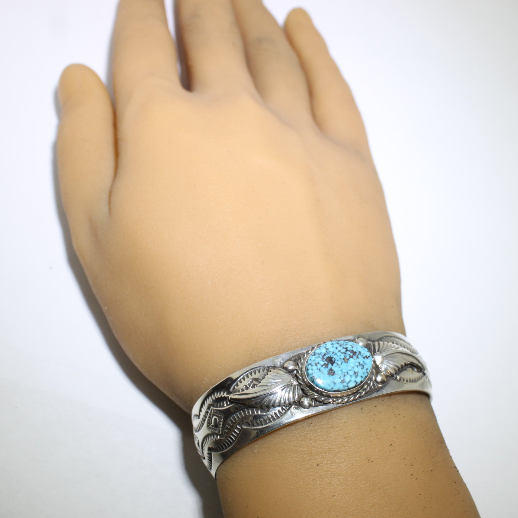 Kingman Bracelet by Arnold Goodluck 5-3/4"