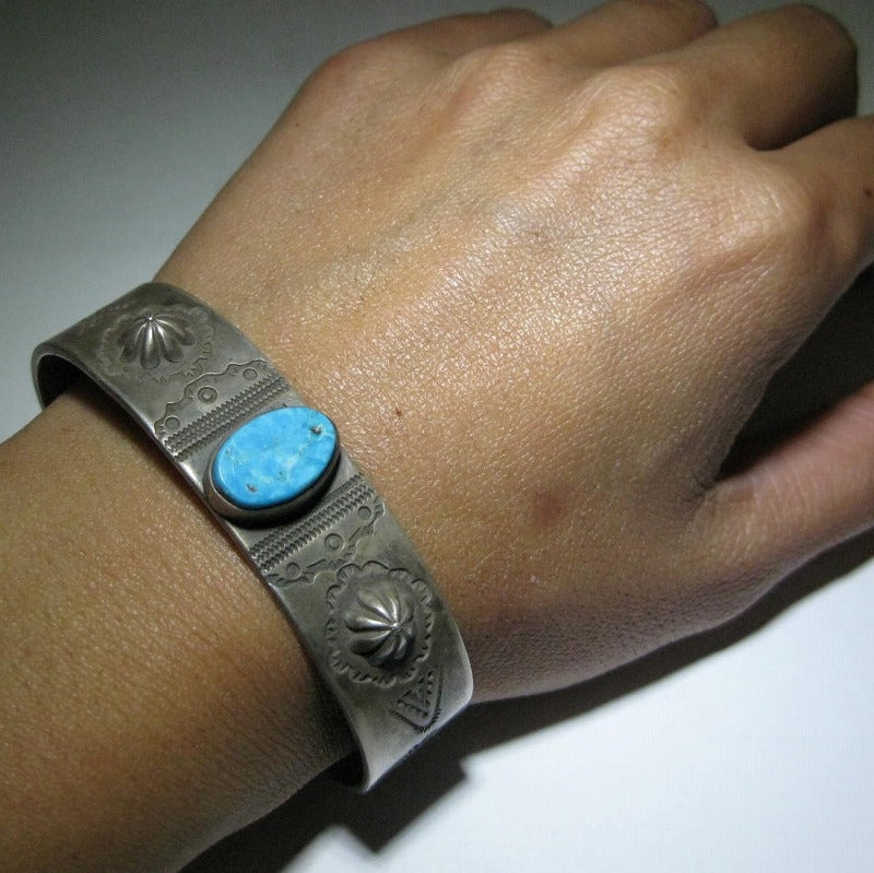 Kingman Bracelet by Luther Evans 5-3/4inch