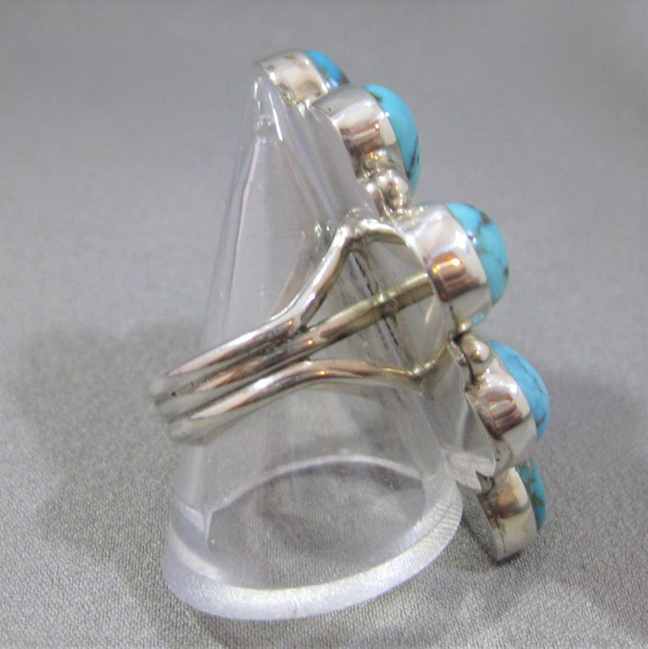 Cluster ring by Fred Peters