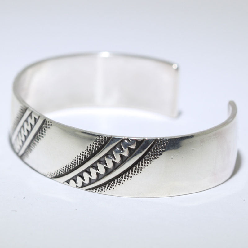 NAVAJO/ナバホ/Steve Yellowhorse Steve Yellowhorse Navajo Sterling Cuff. For Sale at Ruby Lane