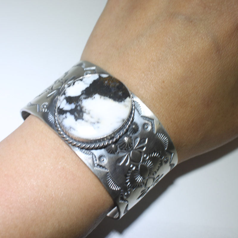 White Buffalo Bracelet by Arnold Goodluck 5-1/2"
