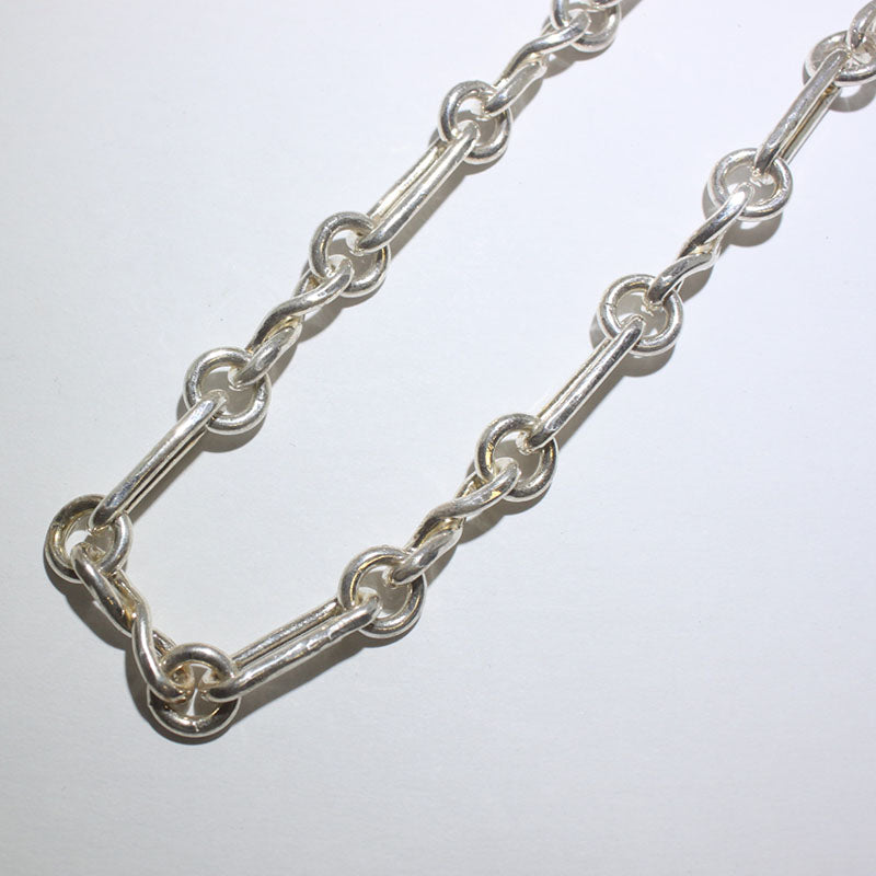 Wallet Chain by Jennifer Curtis