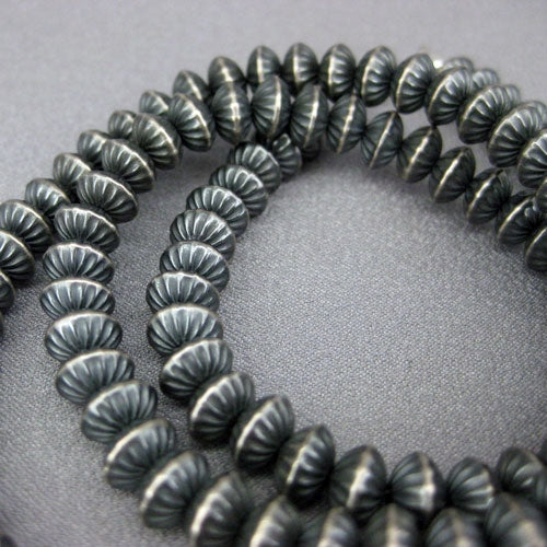 Stamp Navajo Pearls 8mm