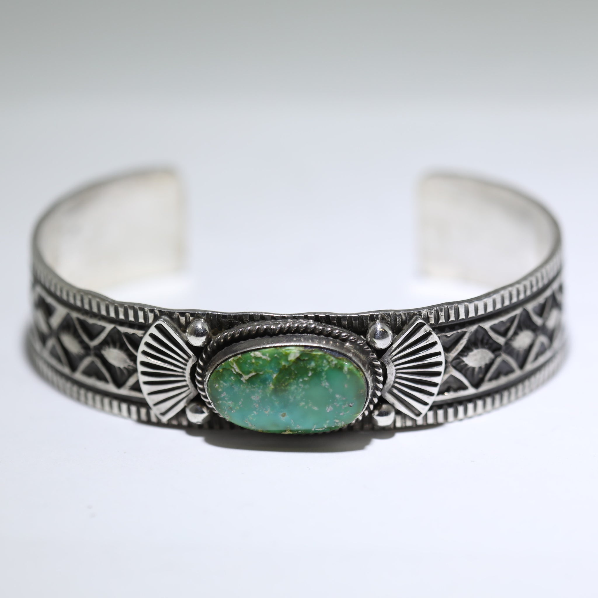 Navajo - Sunshine Reeves – Gallup Trading