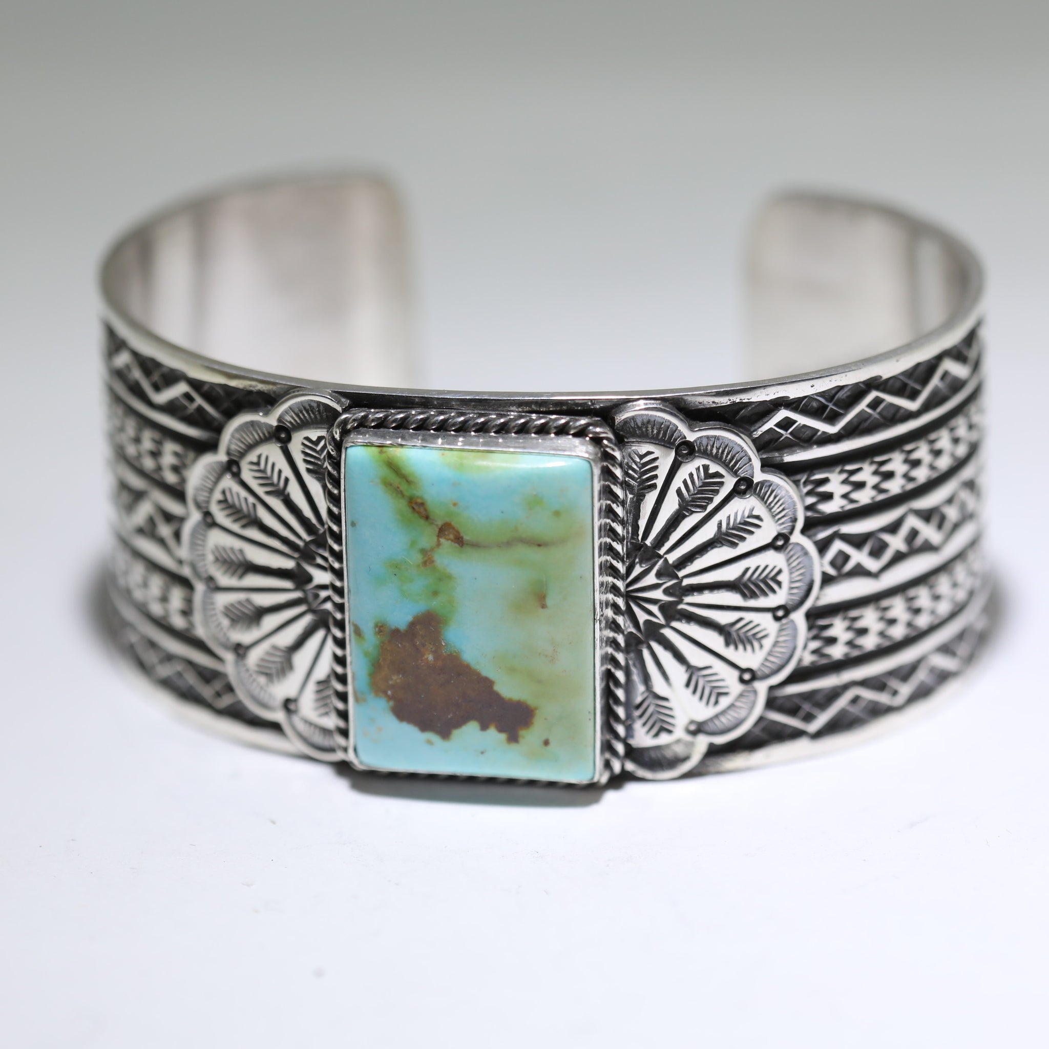 Navajo - Sunshine Reeves – Gallup Trading