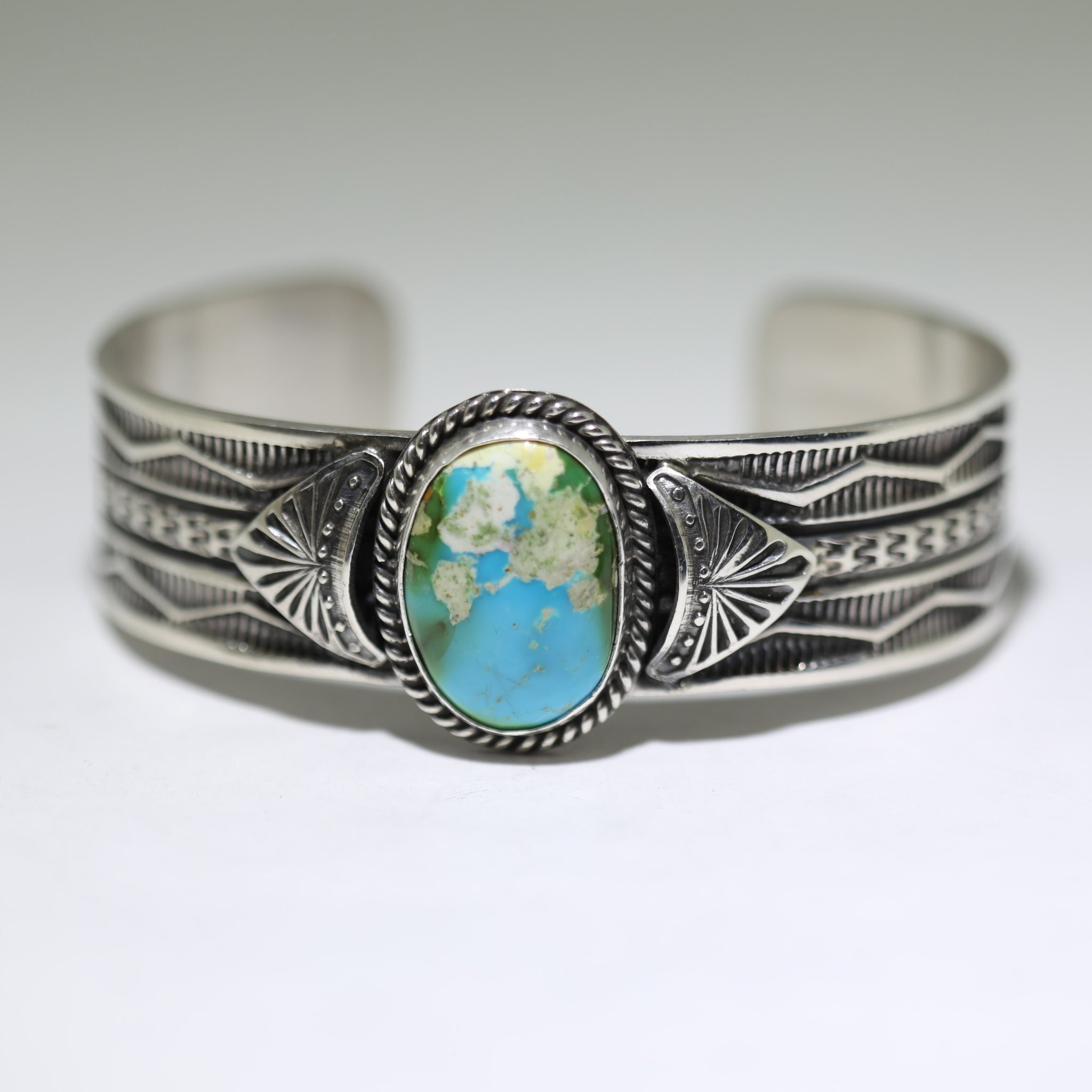 Navajo - Sunshine Reeves – Gallup Trading