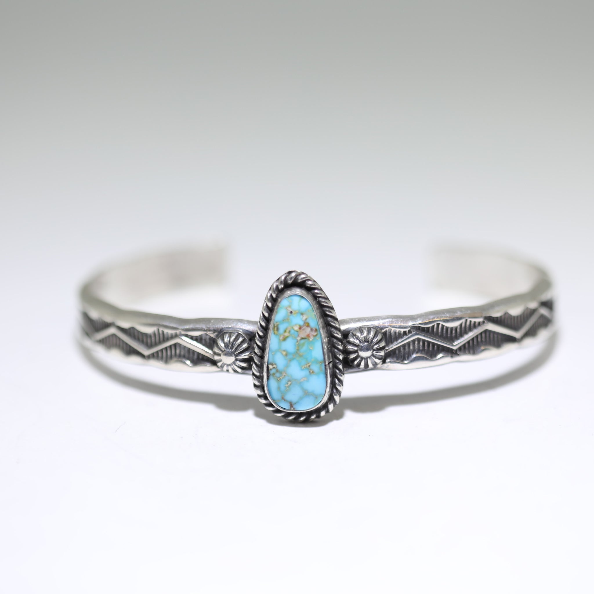 Navajo - Sunshine Reeves – Gallup Trading