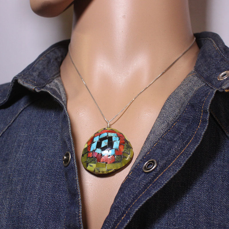 Shell Pendant by Doris Coriz – Gallup Trading