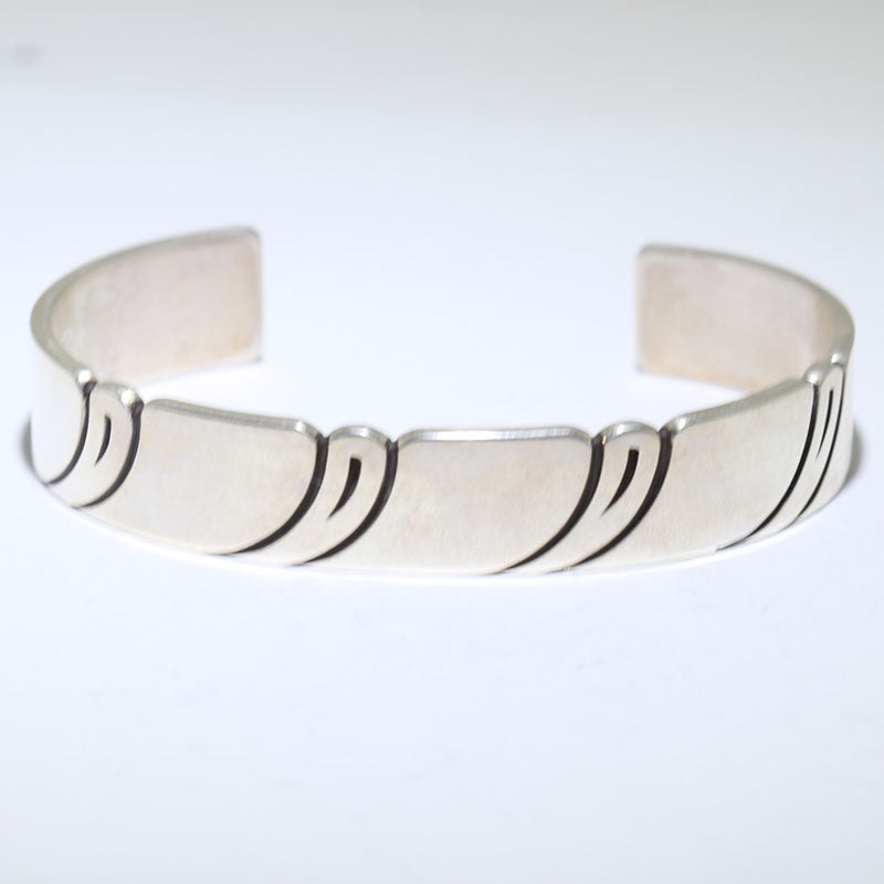 NAVAJO/ナバホ/Steve Yellowhorse Steve Yellowhorse Navajo Sterling Cuff. For Sale at Ruby Lane