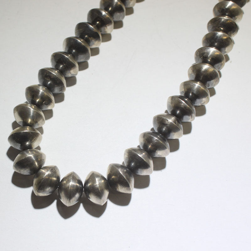 Handmade Navajo Pearls Necklace